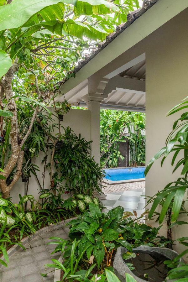 Villa Seni Seminyak Buitenkant foto
